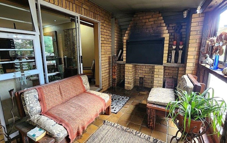 3 Bedroom Property for Sale in Wavecrest Eastern Cape